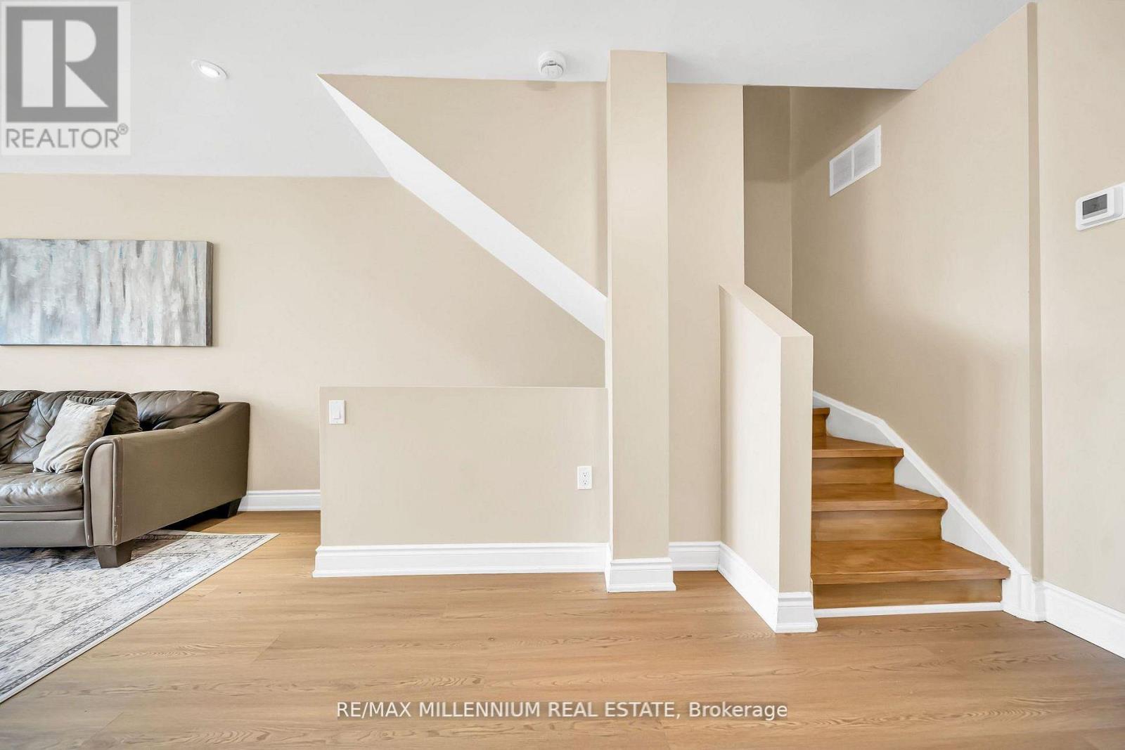 62 CUMBERLAND LANE - Image 35