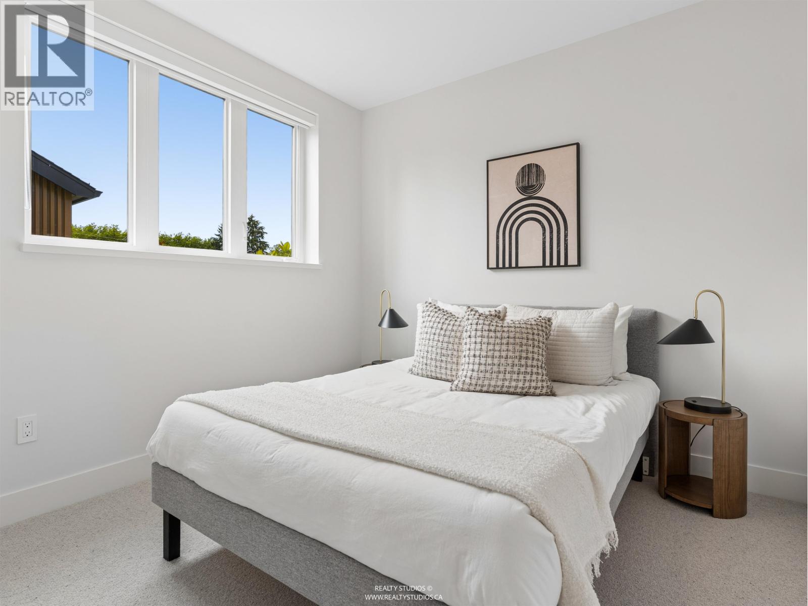 2 3058 W 34TH AVENUE, Vancouver