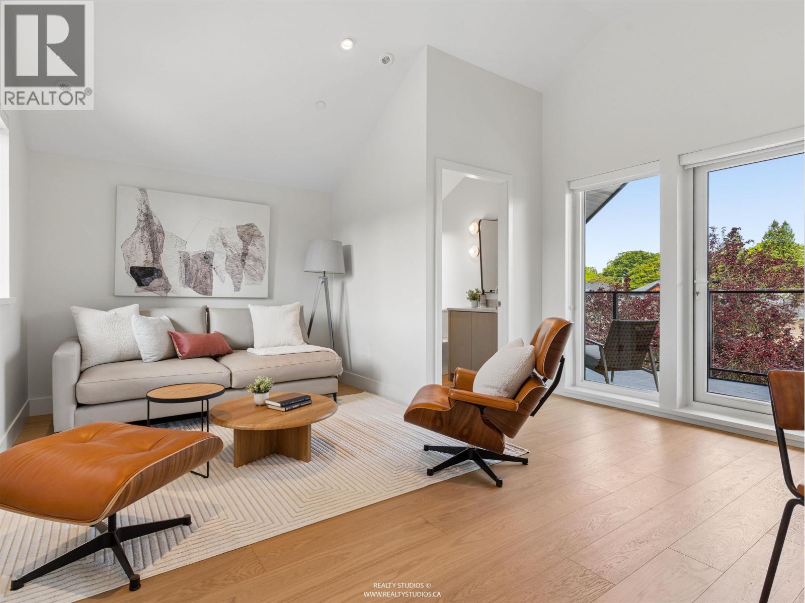 2 3058 W 34TH AVENUE, Vancouver