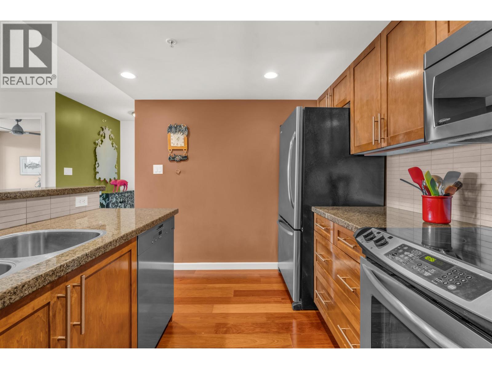 1404 288 UNGLESS WAY, Port Moody