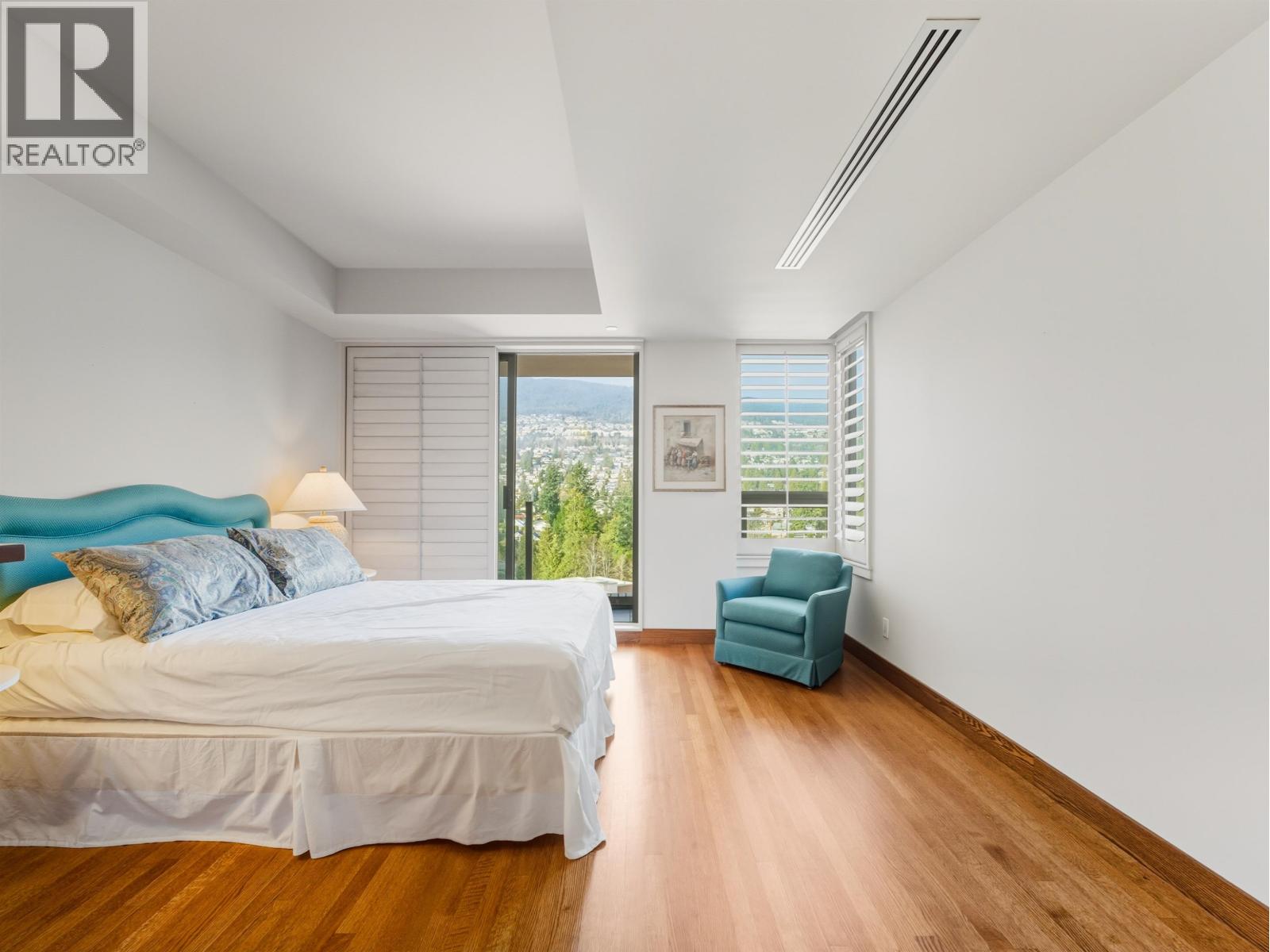 10 2250 BELLEVUE AVENUE, West Vancouver