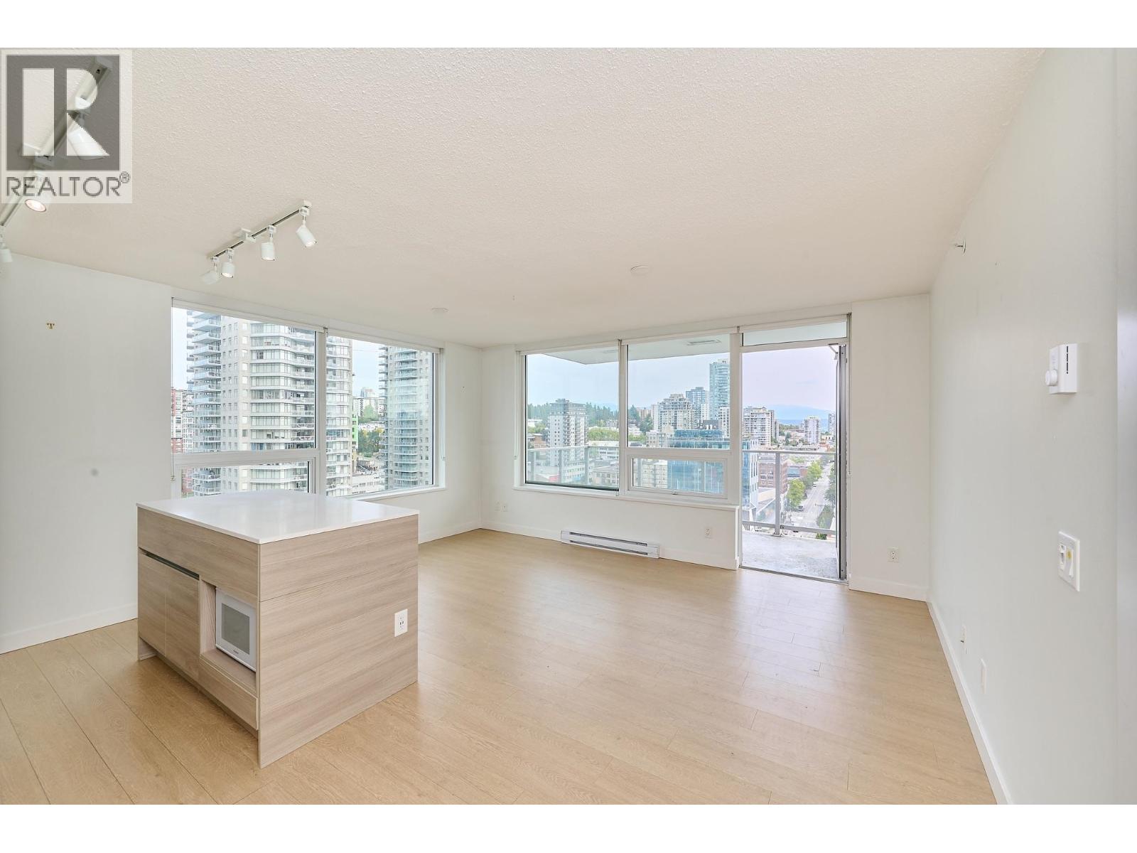 1911 908 QUAYSIDE DRIVE, New Westminster