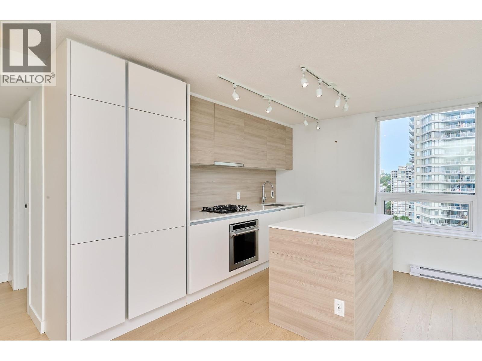 1911 908 QUAYSIDE DRIVE, New Westminster