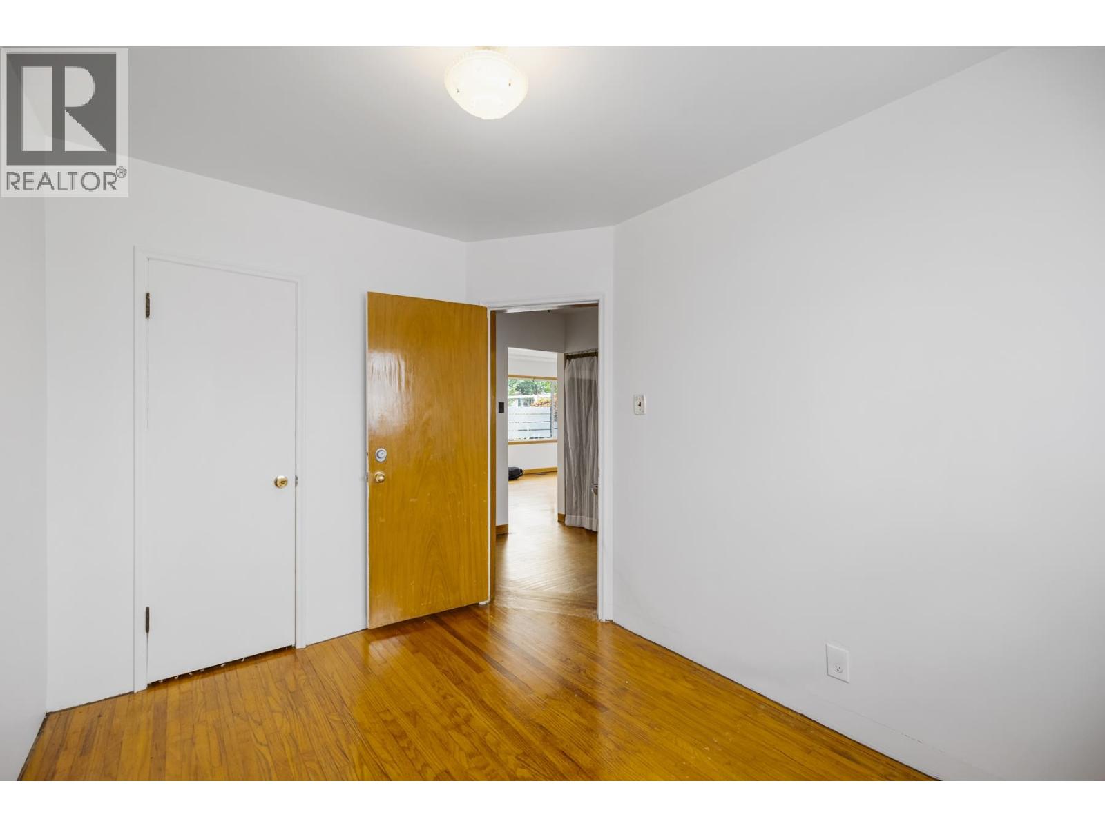 7544 MAIN STREET, Vancouver