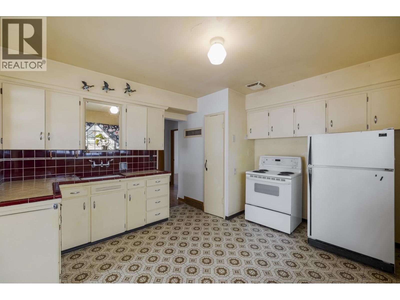 7544 MAIN STREET, Vancouver