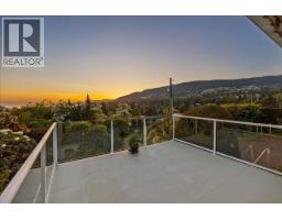 982 Braeside Street, West Vancouver, BC V7T2K8 Photo 15