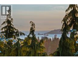 982 Braeside Street, West Vancouver, BC V7T2K8 Photo 19