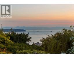 982 Braeside Street, West Vancouver, BC V7T2K8 Photo 6