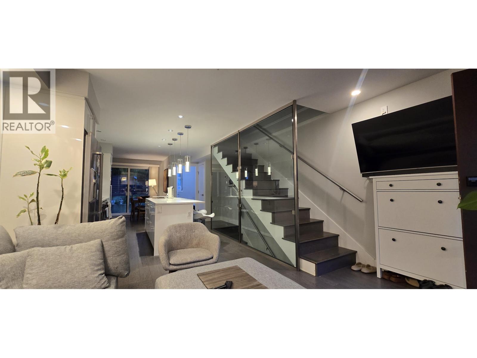 9 2358 WESTERN AVENUE, North Vancouver