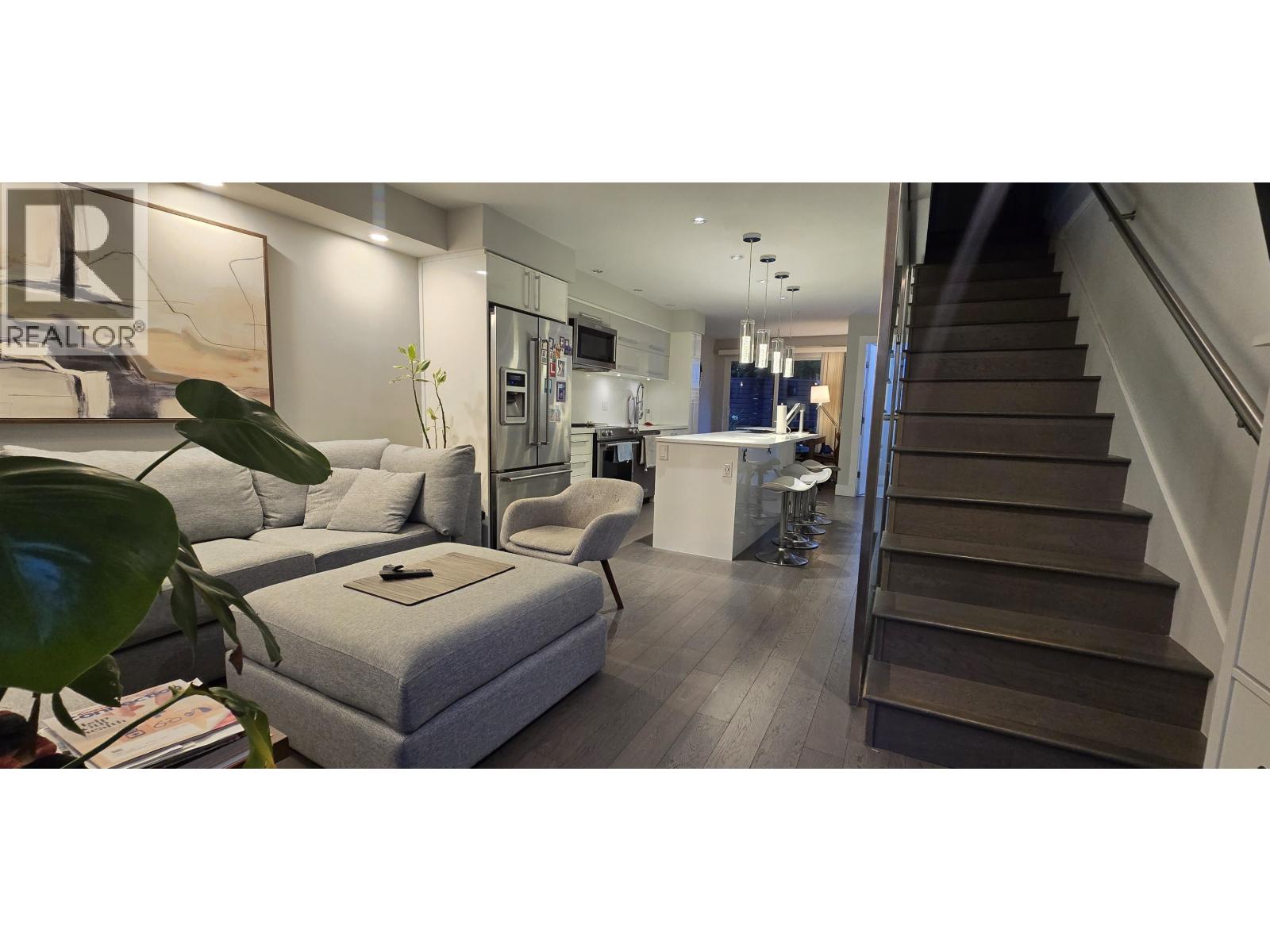 9 2358 WESTERN AVENUE, North Vancouver