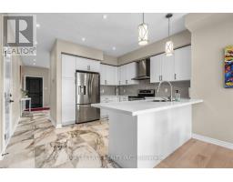2 Pennell Drive, Barrie, ON L4N6H2 Photo 13