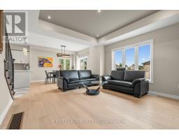 2 Pennell Drive, Barrie, ON L4N6H2 Photo 9