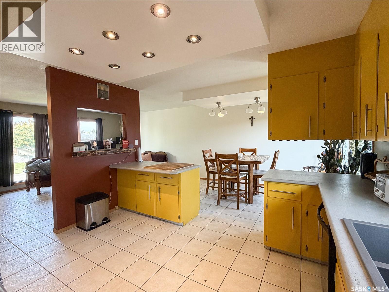 48 Dunfield CRESCENT - Image 7