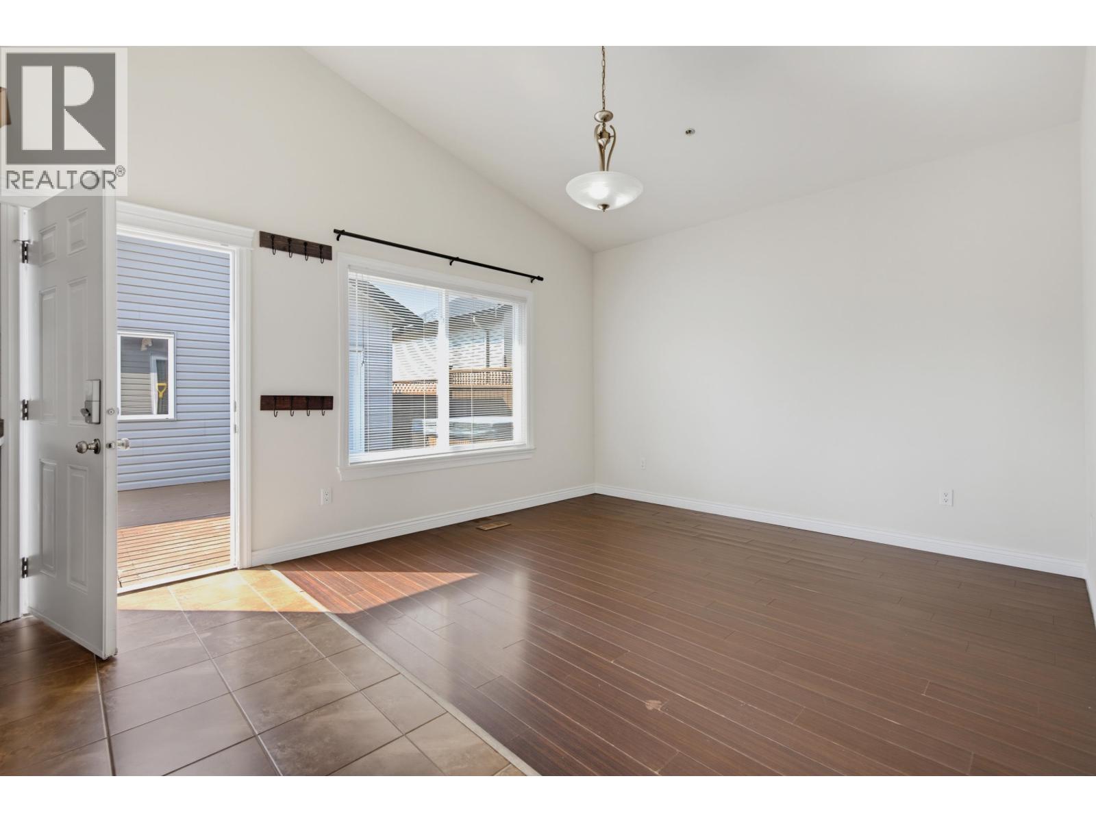 11335 CREEKSIDE STREET, Maple Ridge