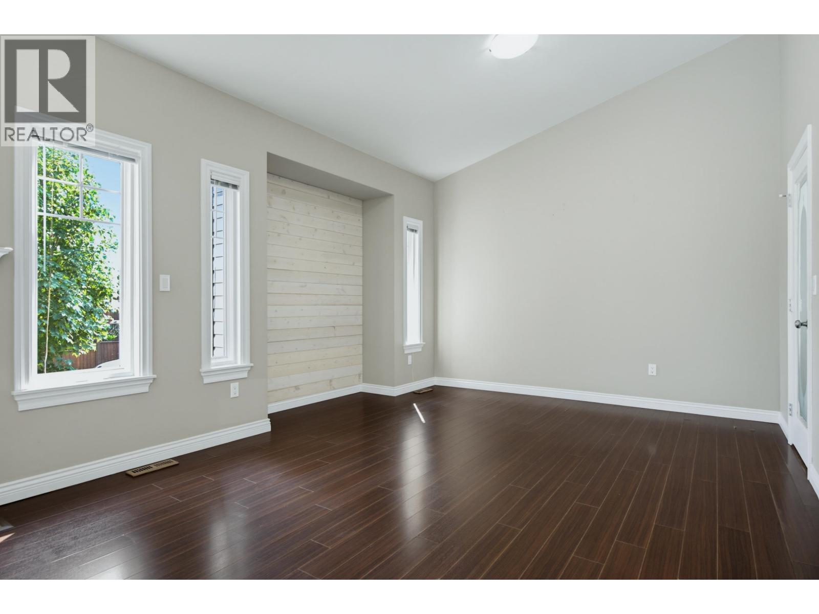 11335 CREEKSIDE STREET, Maple Ridge