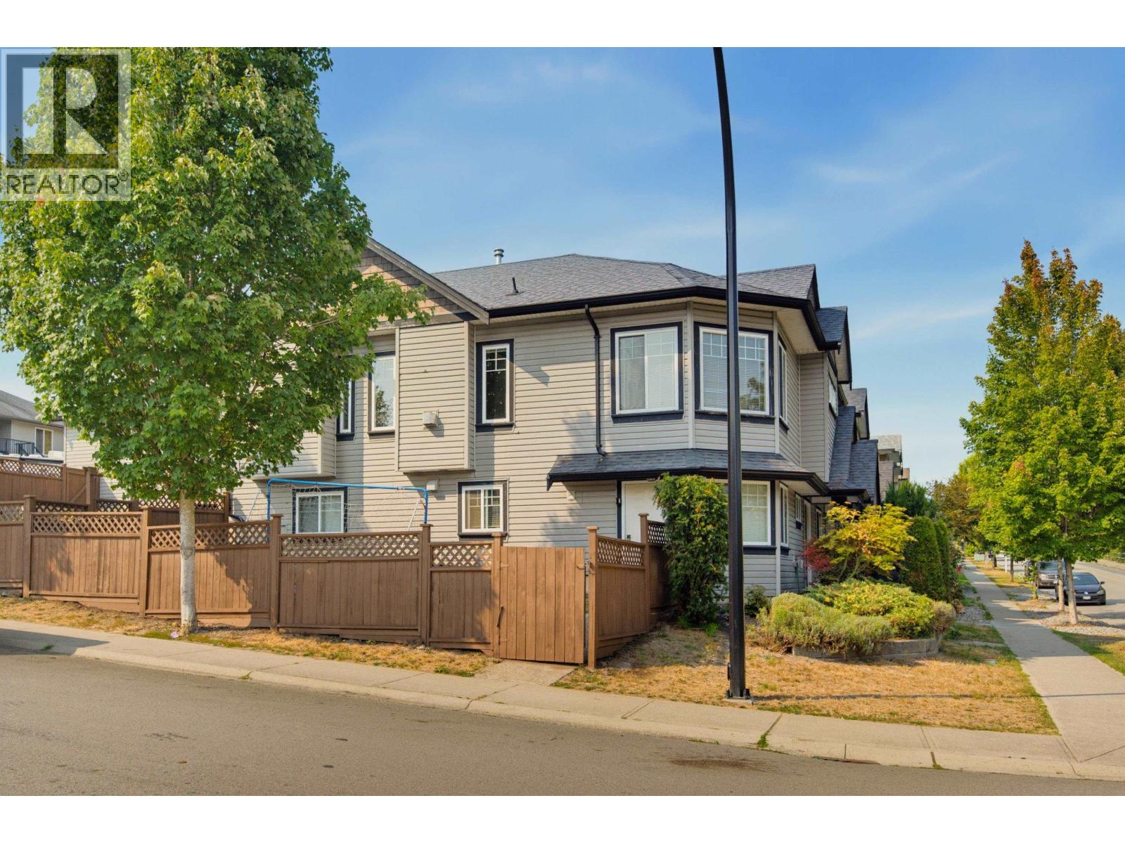 11335 CREEKSIDE STREET, Maple Ridge
