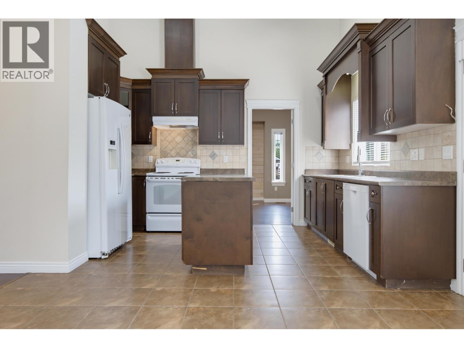 11335 CREEKSIDE STREET, Maple Ridge