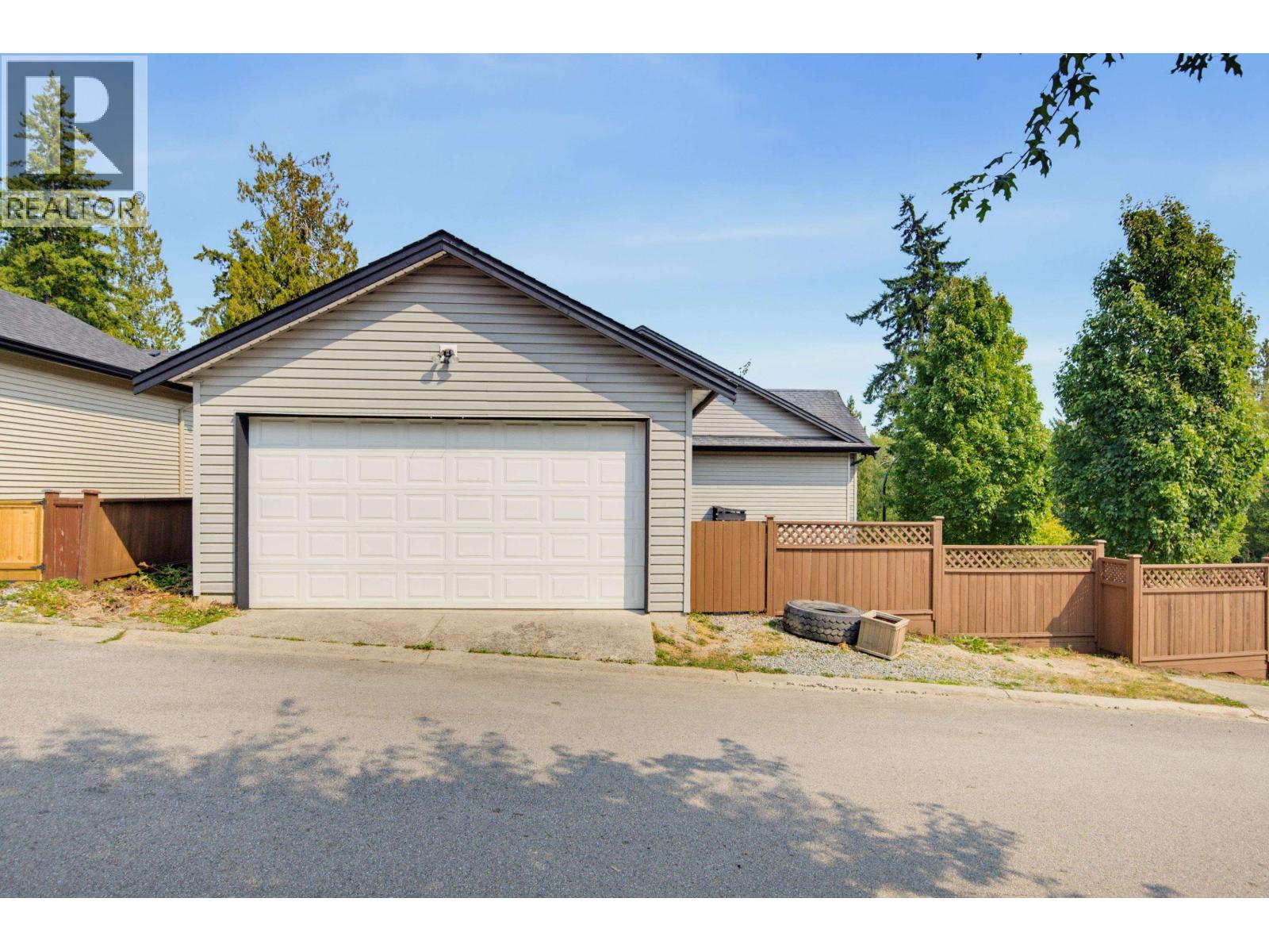 11335 CREEKSIDE STREET, Maple Ridge