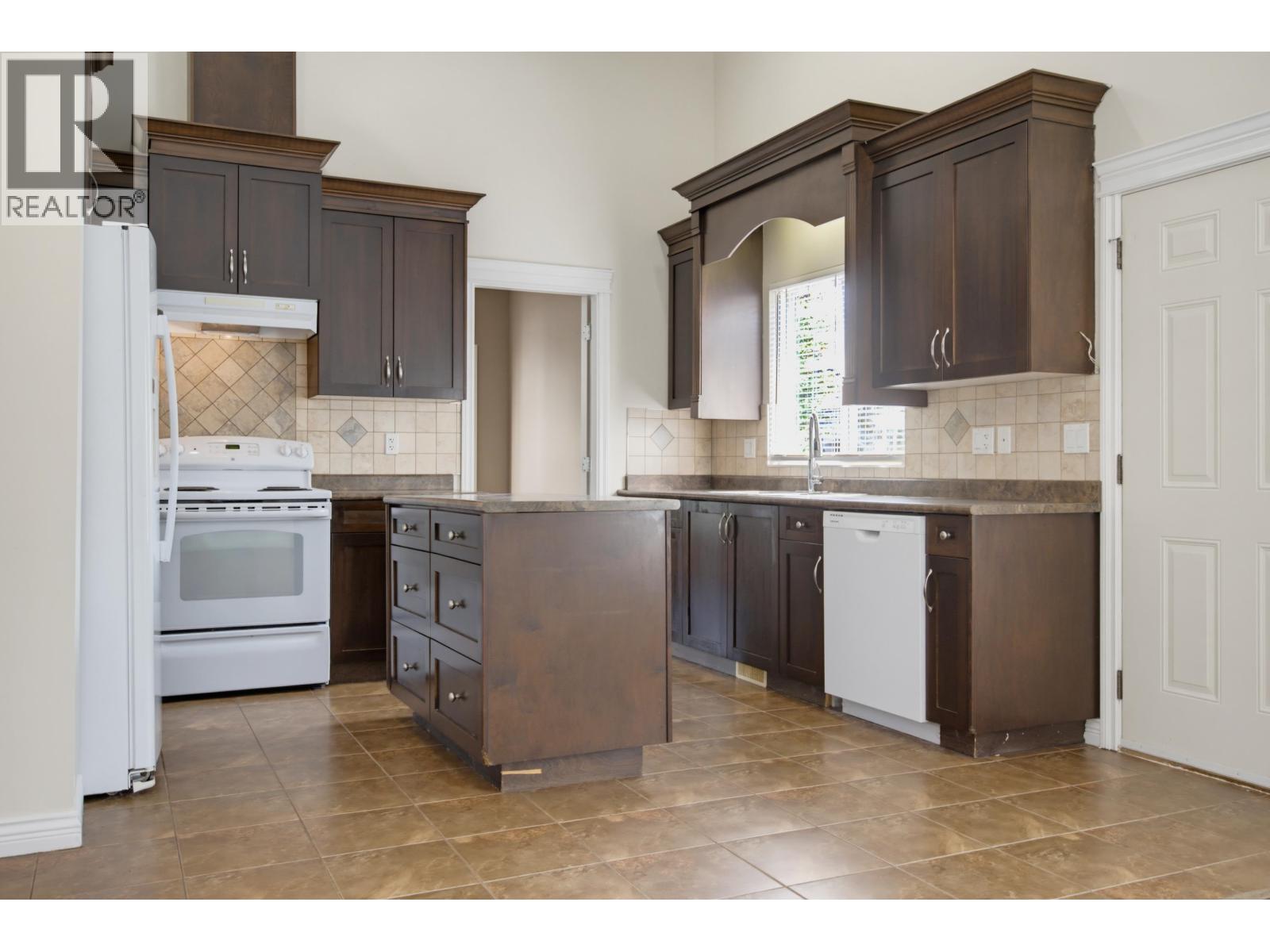 11335 CREEKSIDE STREET, Maple Ridge