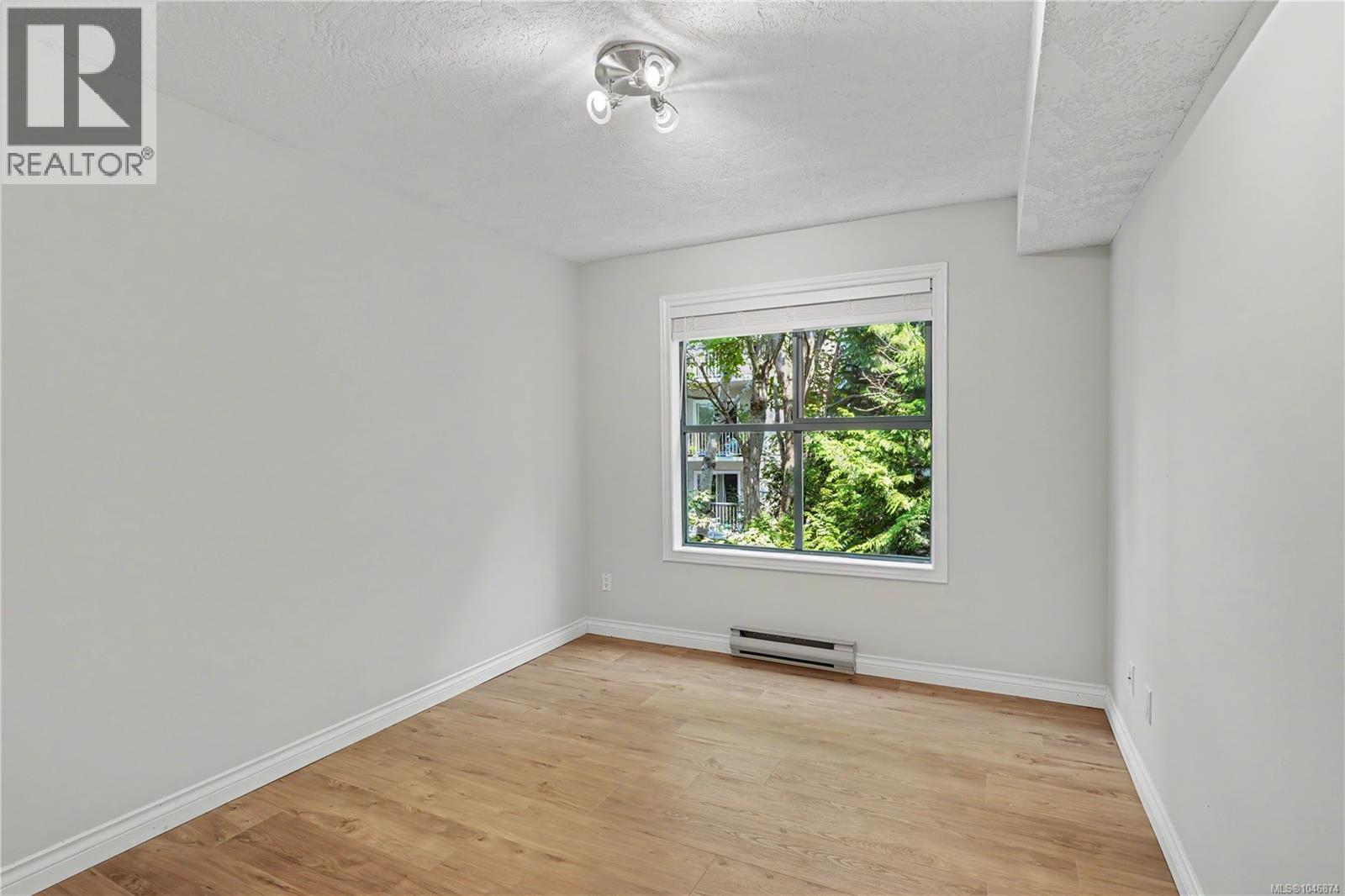 303 1190 View St, Victoria