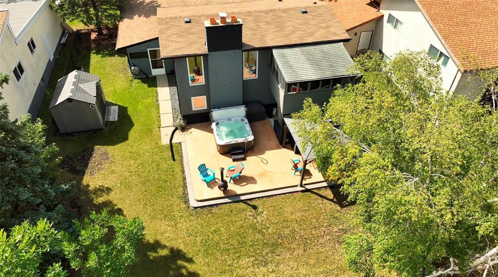 83 Lakeshore Road, Winnipeg, Manitoba, R3T4A7, Winnipeg, Manitoba — photo 3 of 5