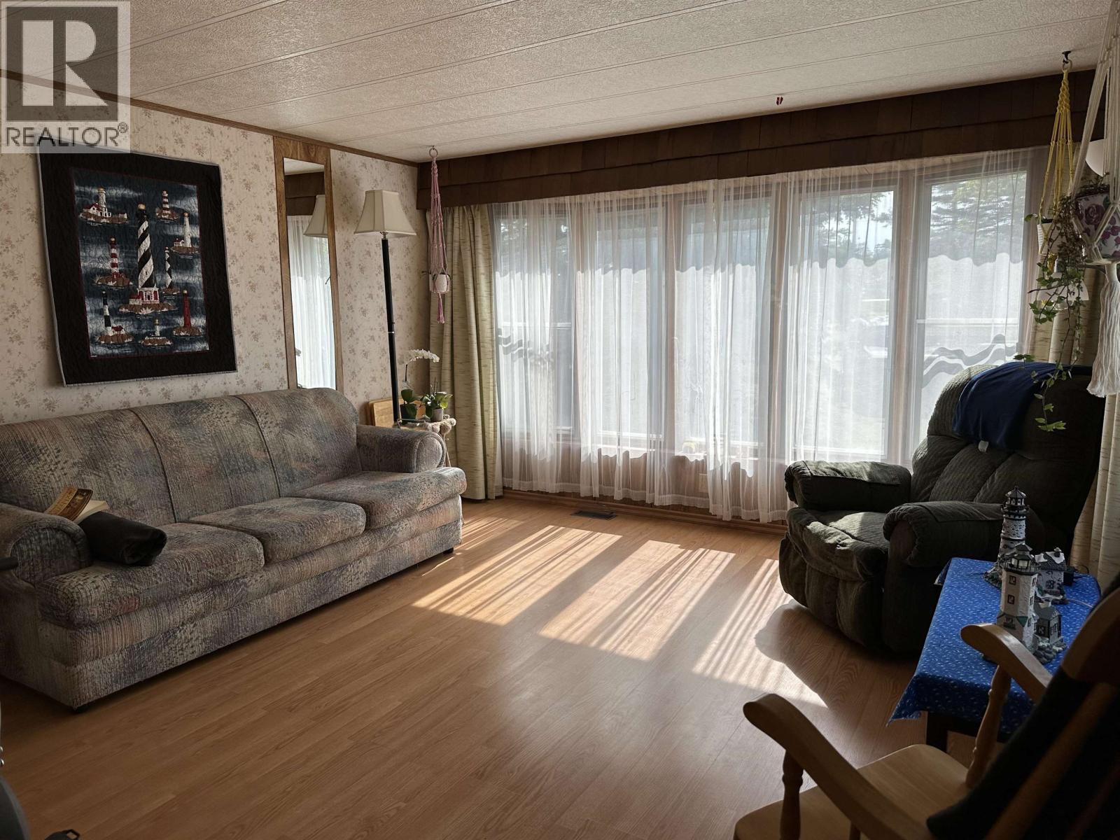13354 PARK FRONTAGE ROAD, Charlie Lake