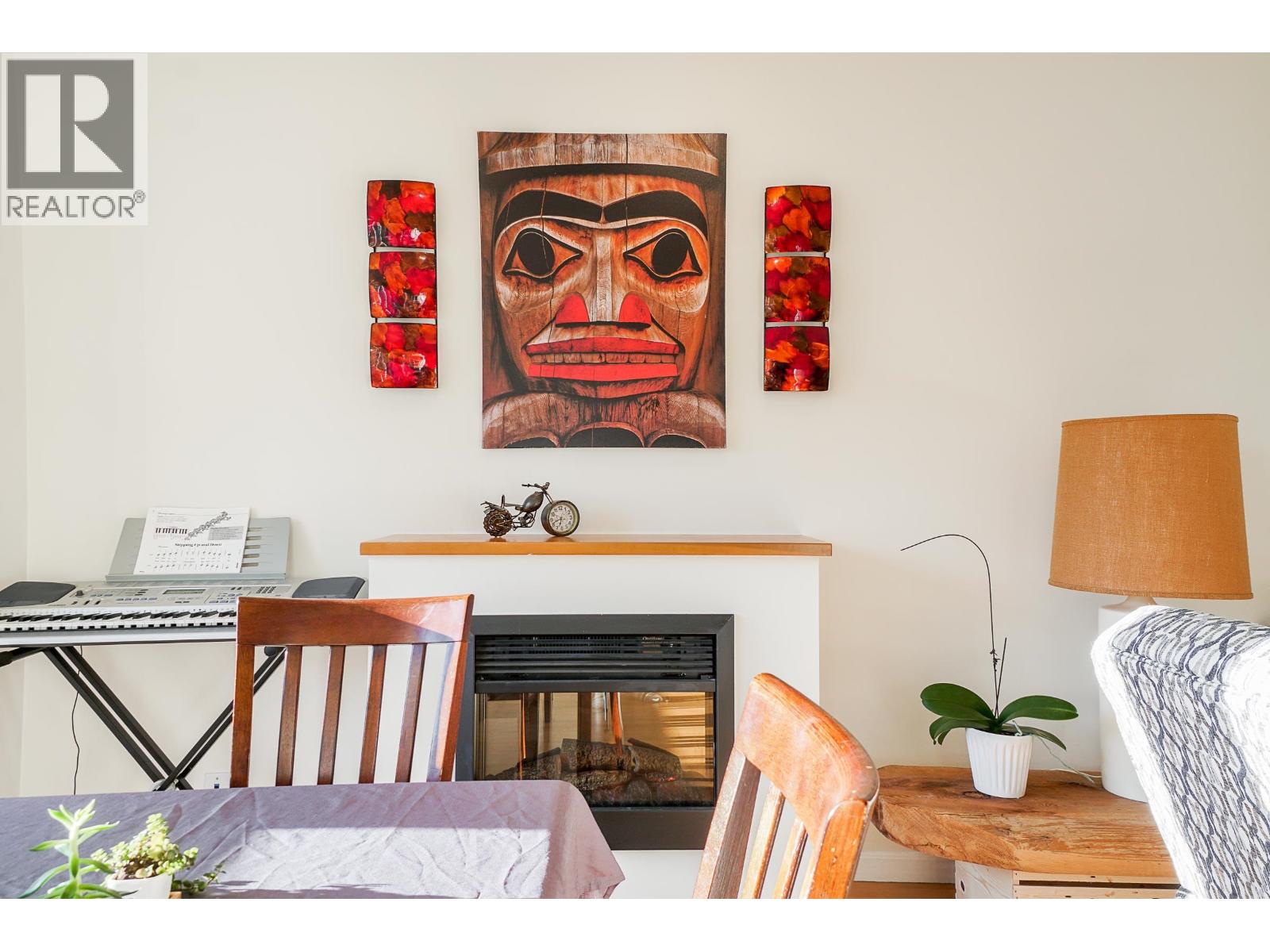 407 14 E ROYAL AVENUE, New Westminster