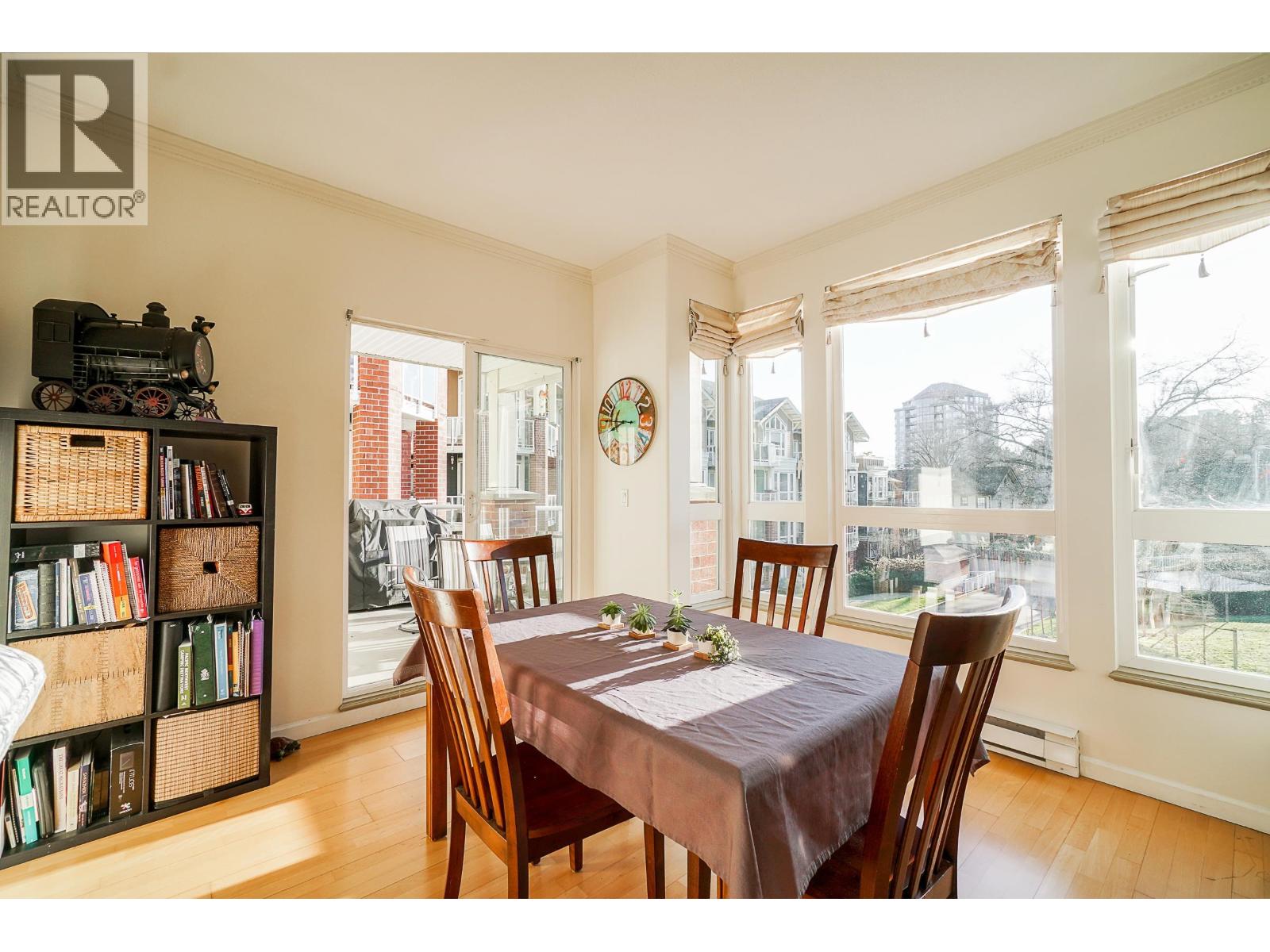 407 14 E ROYAL AVENUE, New Westminster