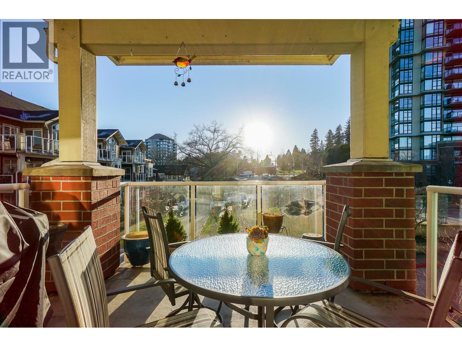 407 14 E ROYAL AVENUE, New Westminster