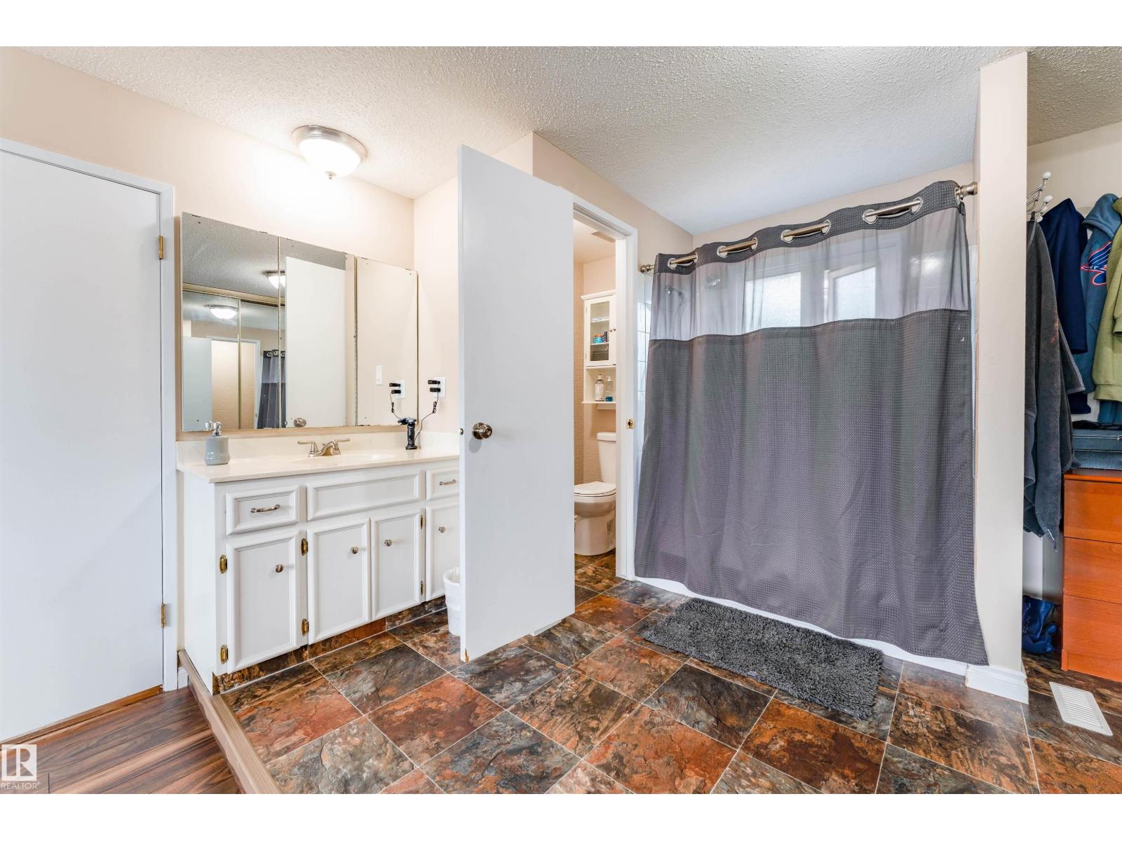 190 GARIEPY CR NW - Image 31