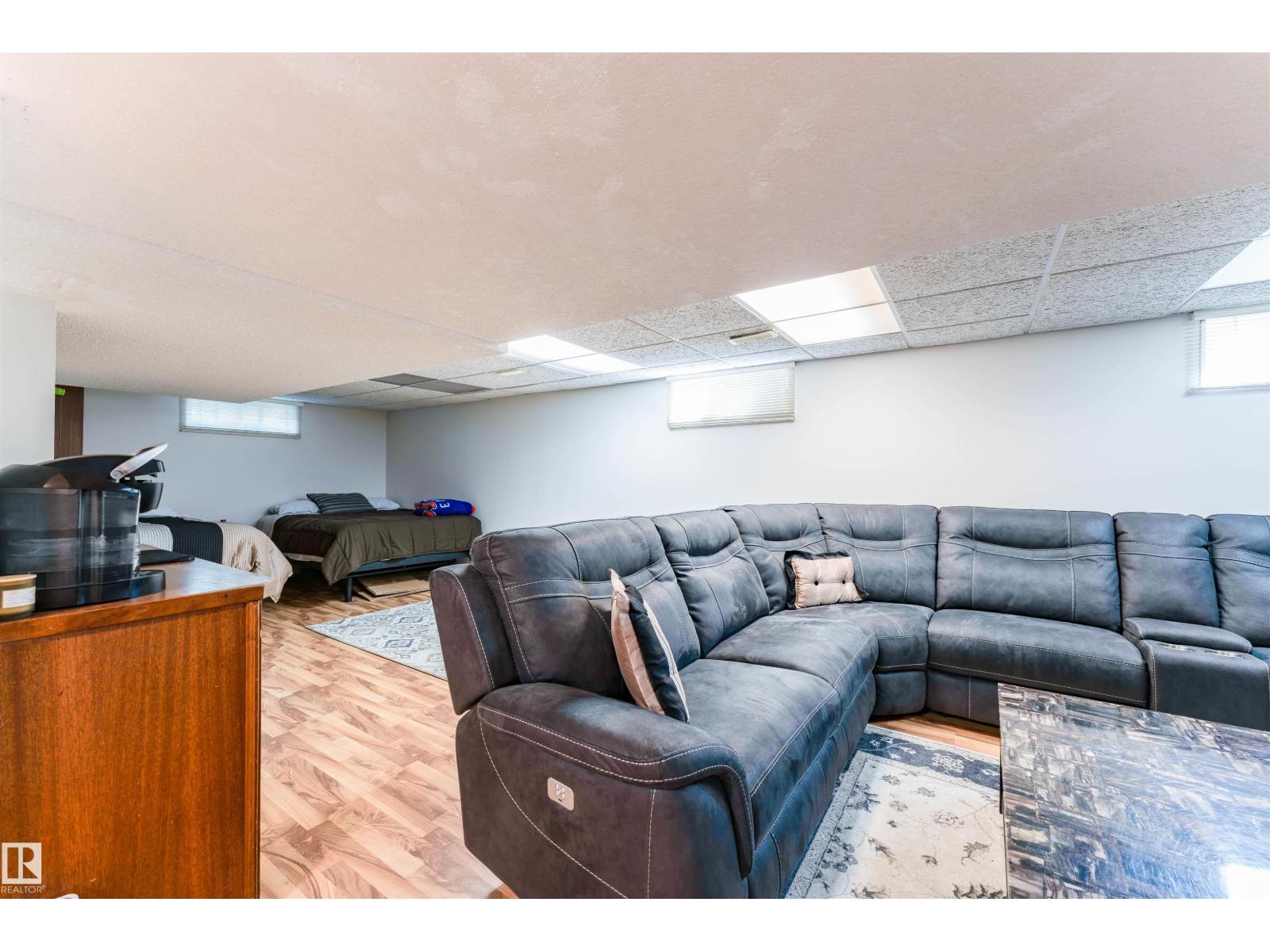 190 GARIEPY CR NW - Image 46
