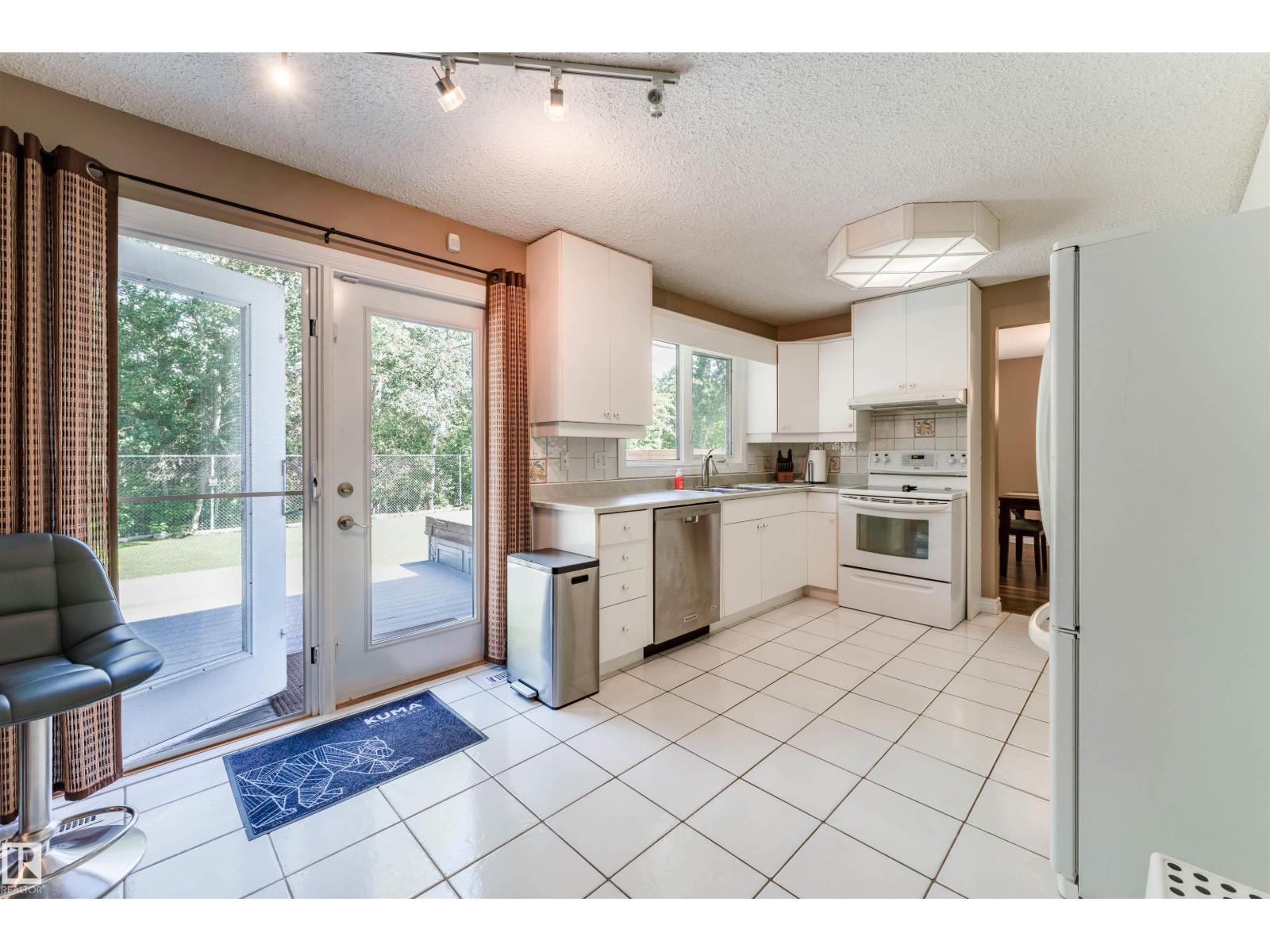 190 GARIEPY CR NW - Image 6
