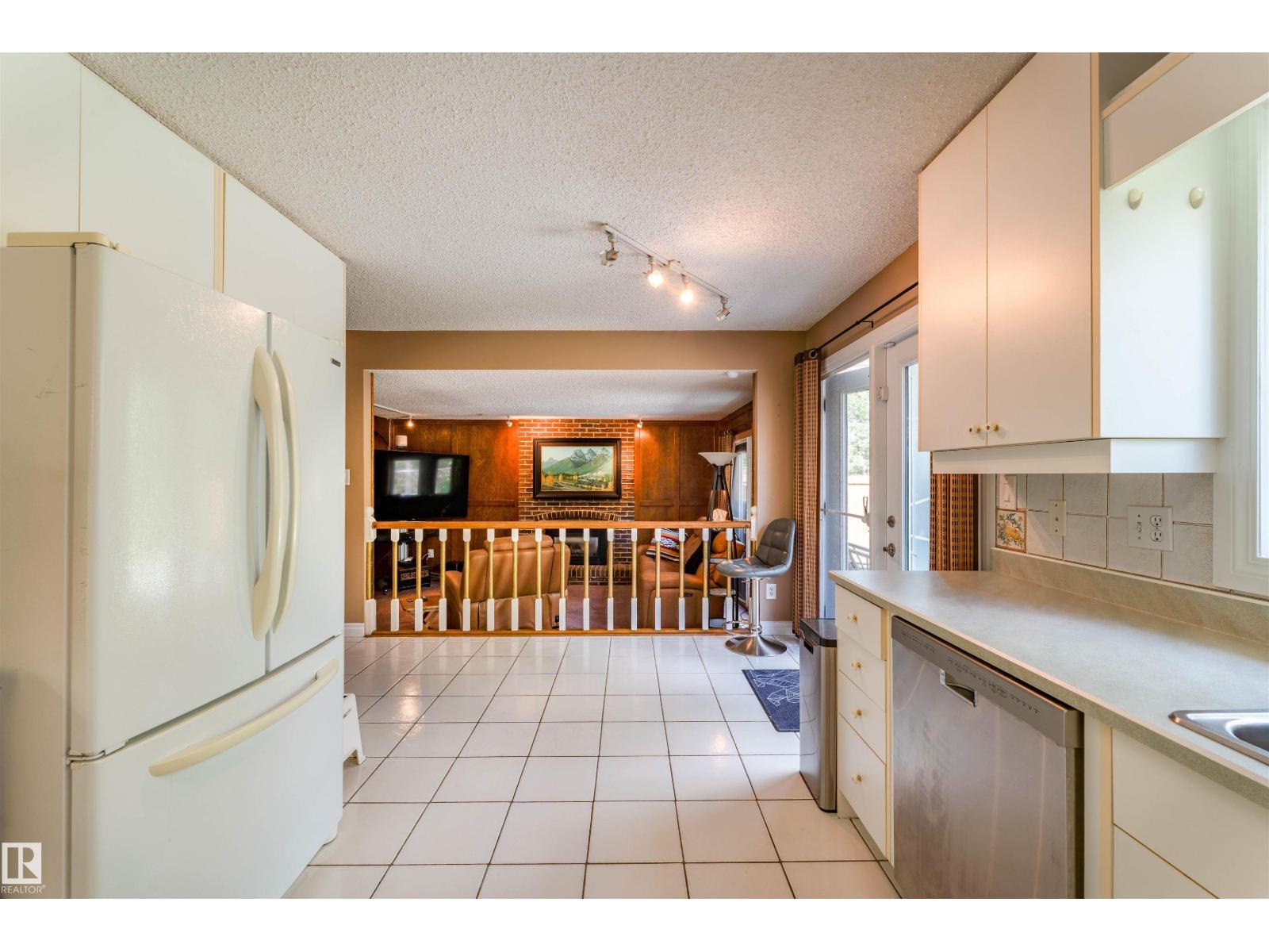 190 GARIEPY CR NW - Image 7