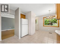 Dining room - 6 Robroy Court, Brantford, ON N3R3E3 Photo 13