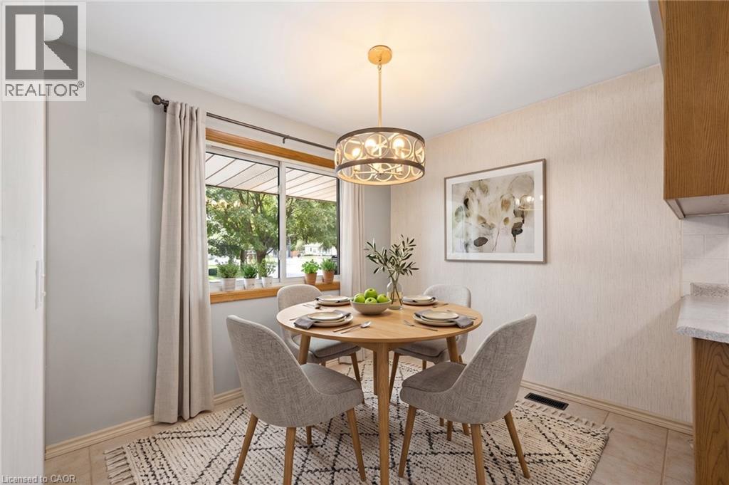 6 ROBROY Court - Image 11