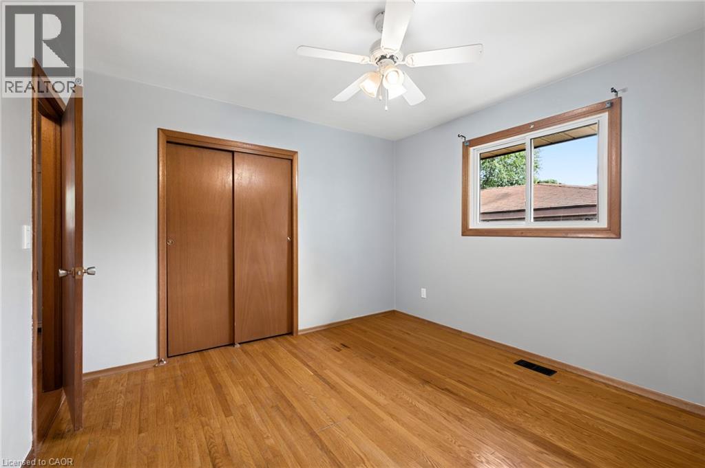 6 ROBROY Court - 22