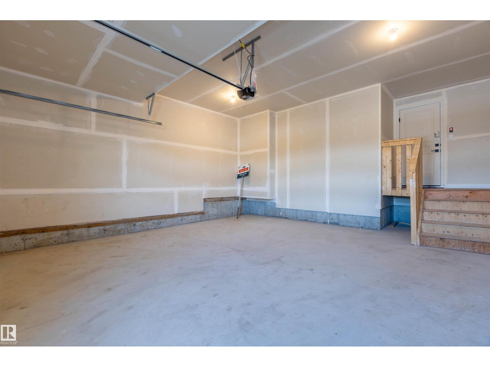 10458 104 ST - Image 35