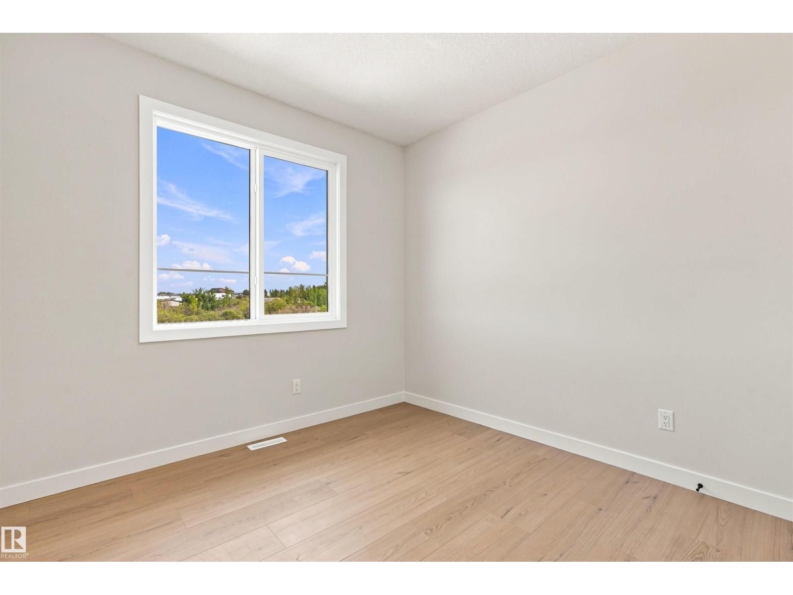 10458 104 ST - 28