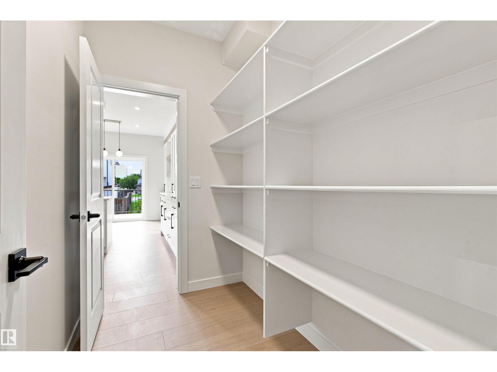 10458 104 ST - Image 16