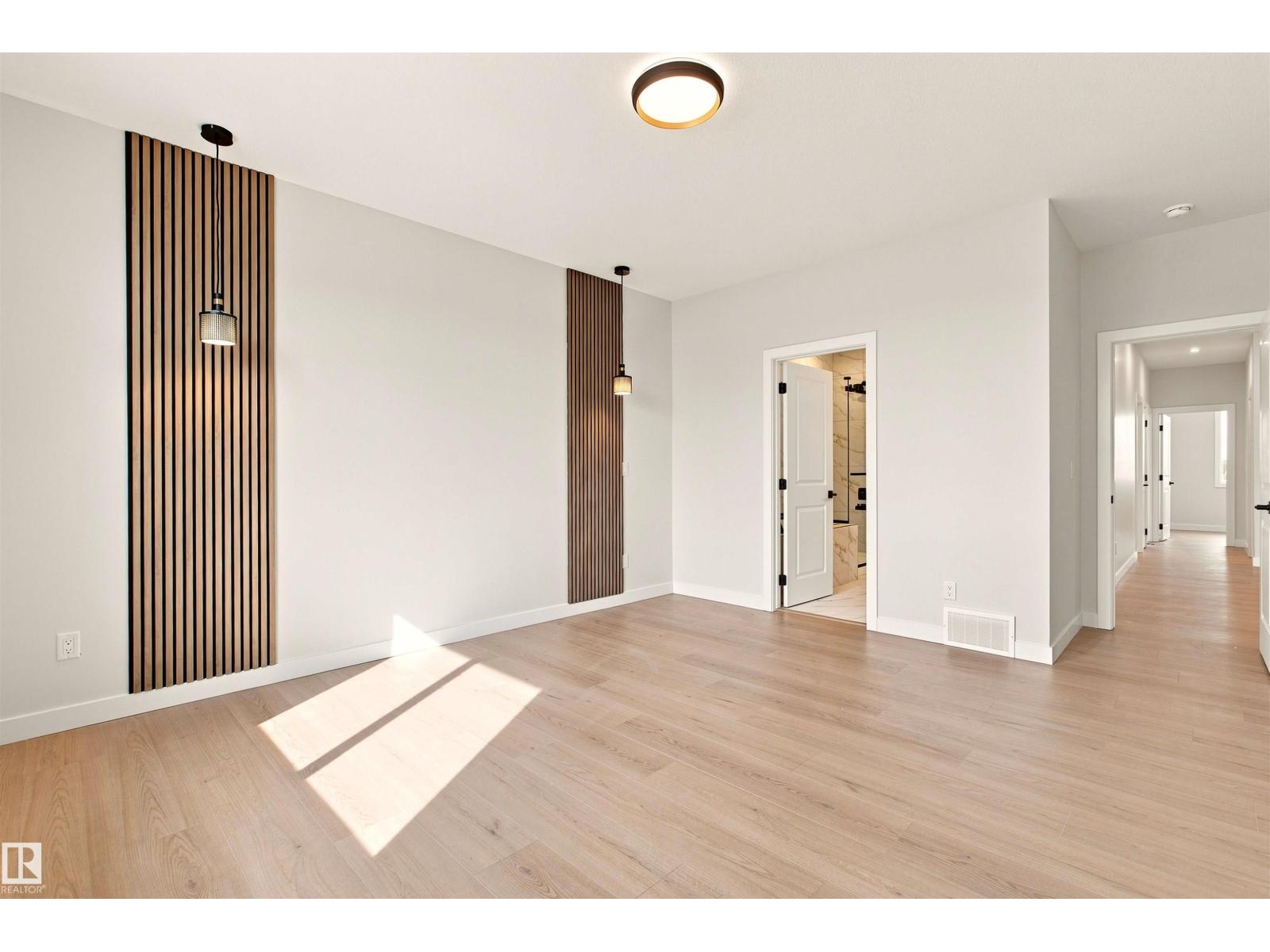 10458 104 ST - 22