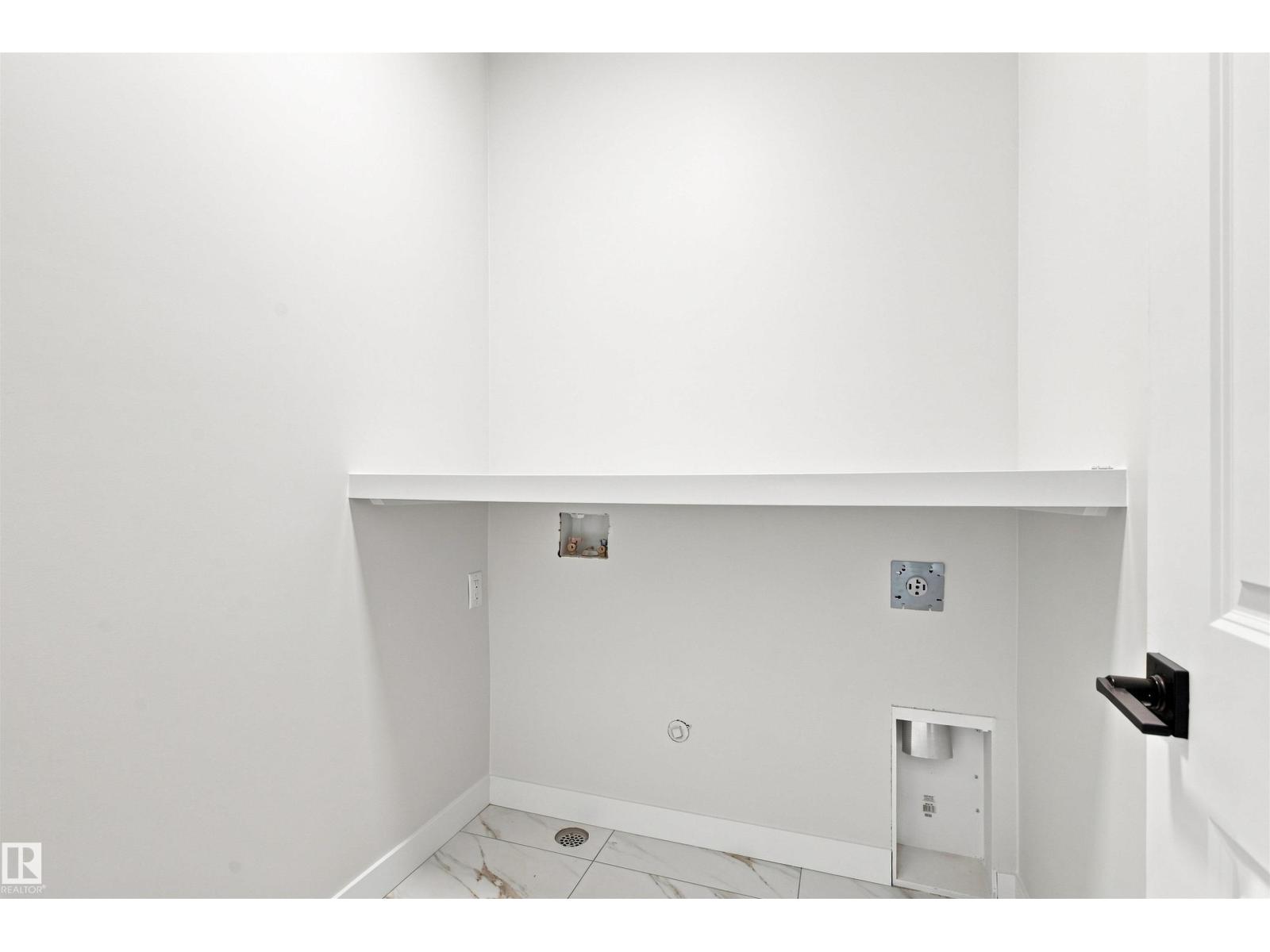 10458 104 ST - Image 33