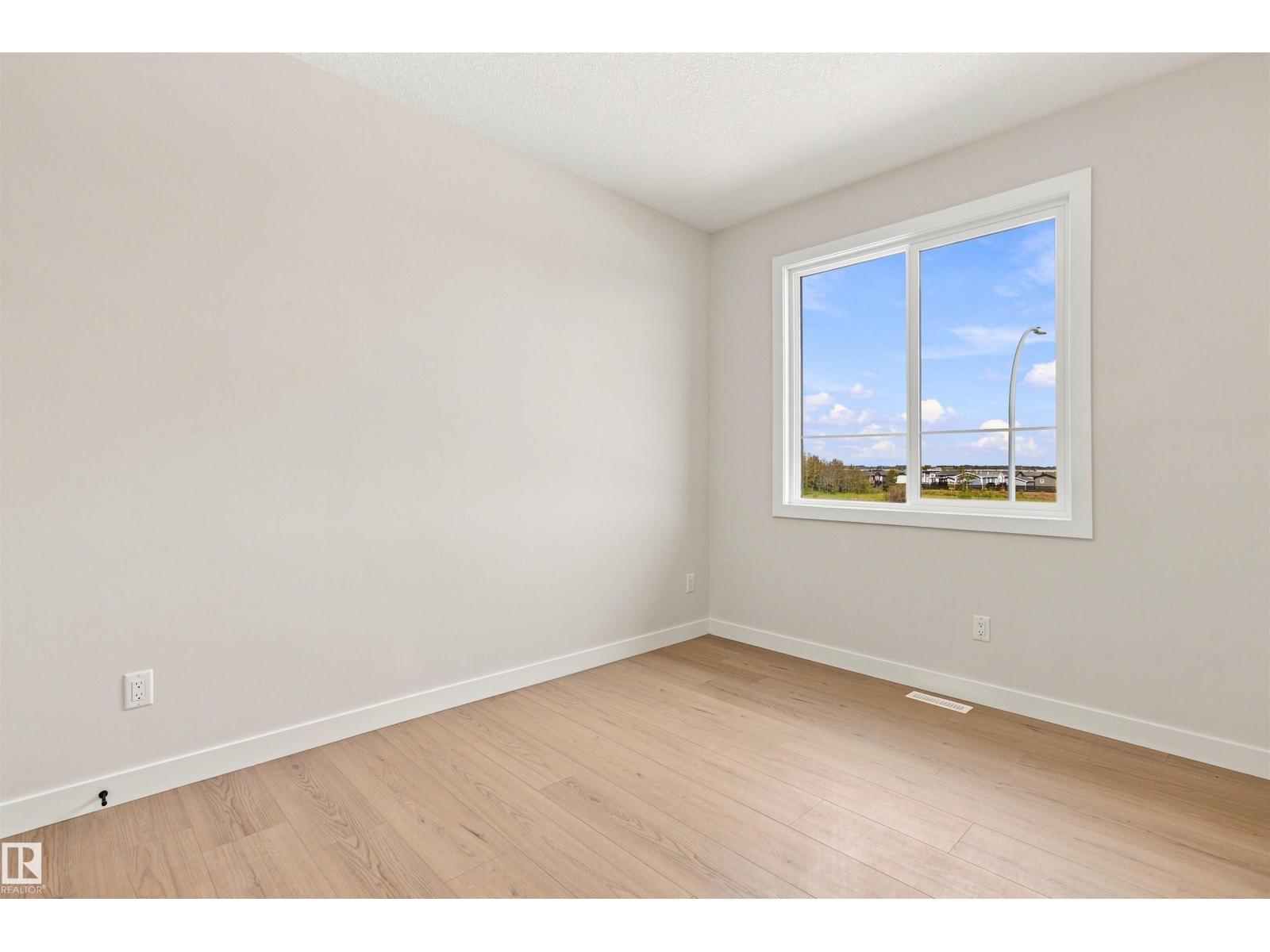 10458 104 ST - 32