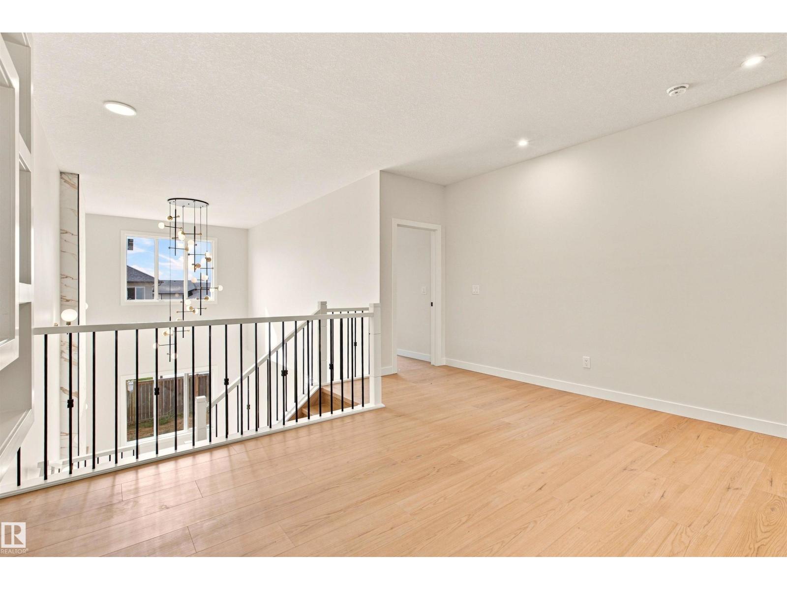 10458 104 ST - Image 19