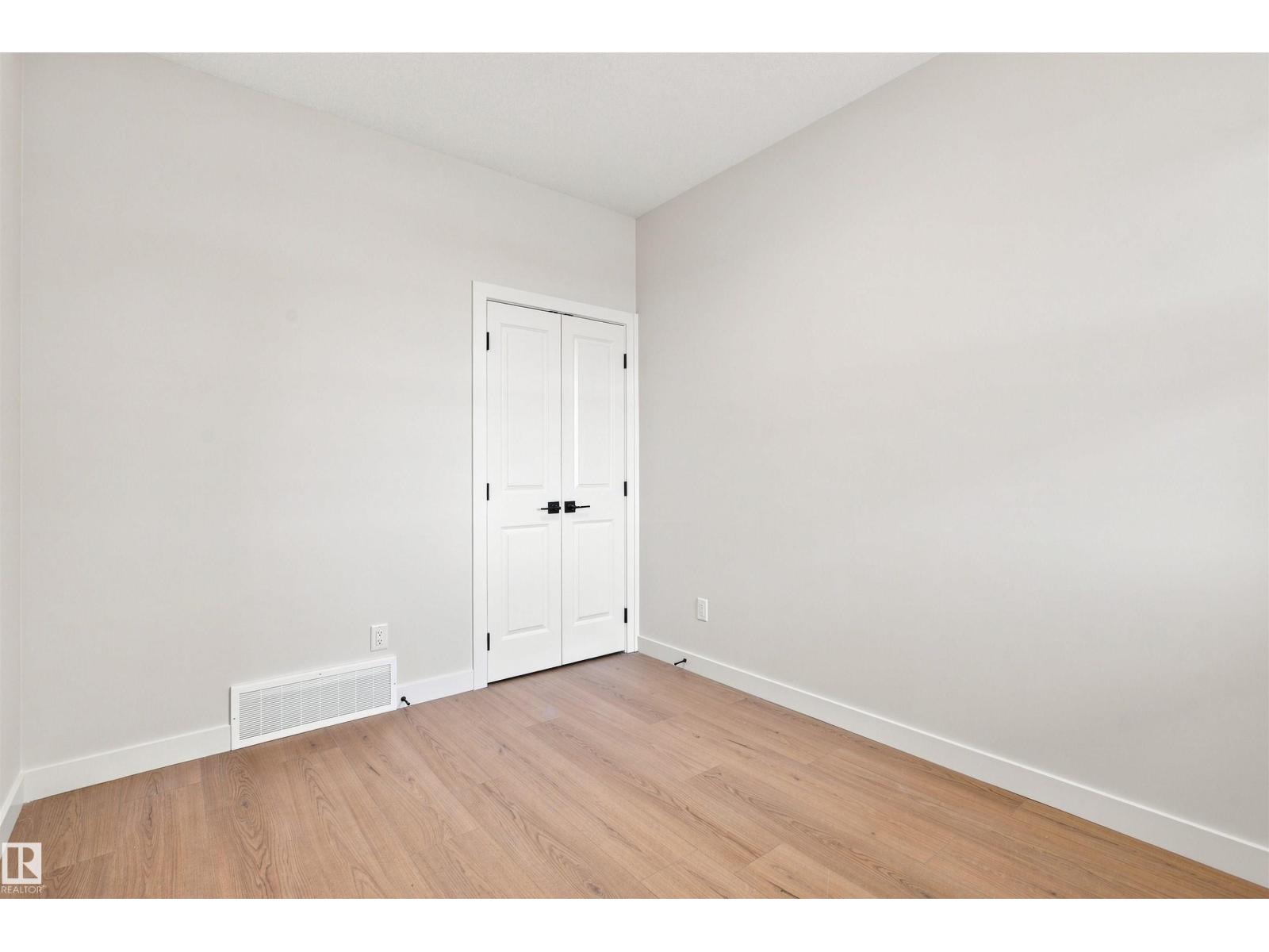 10458 104 ST - Image 7