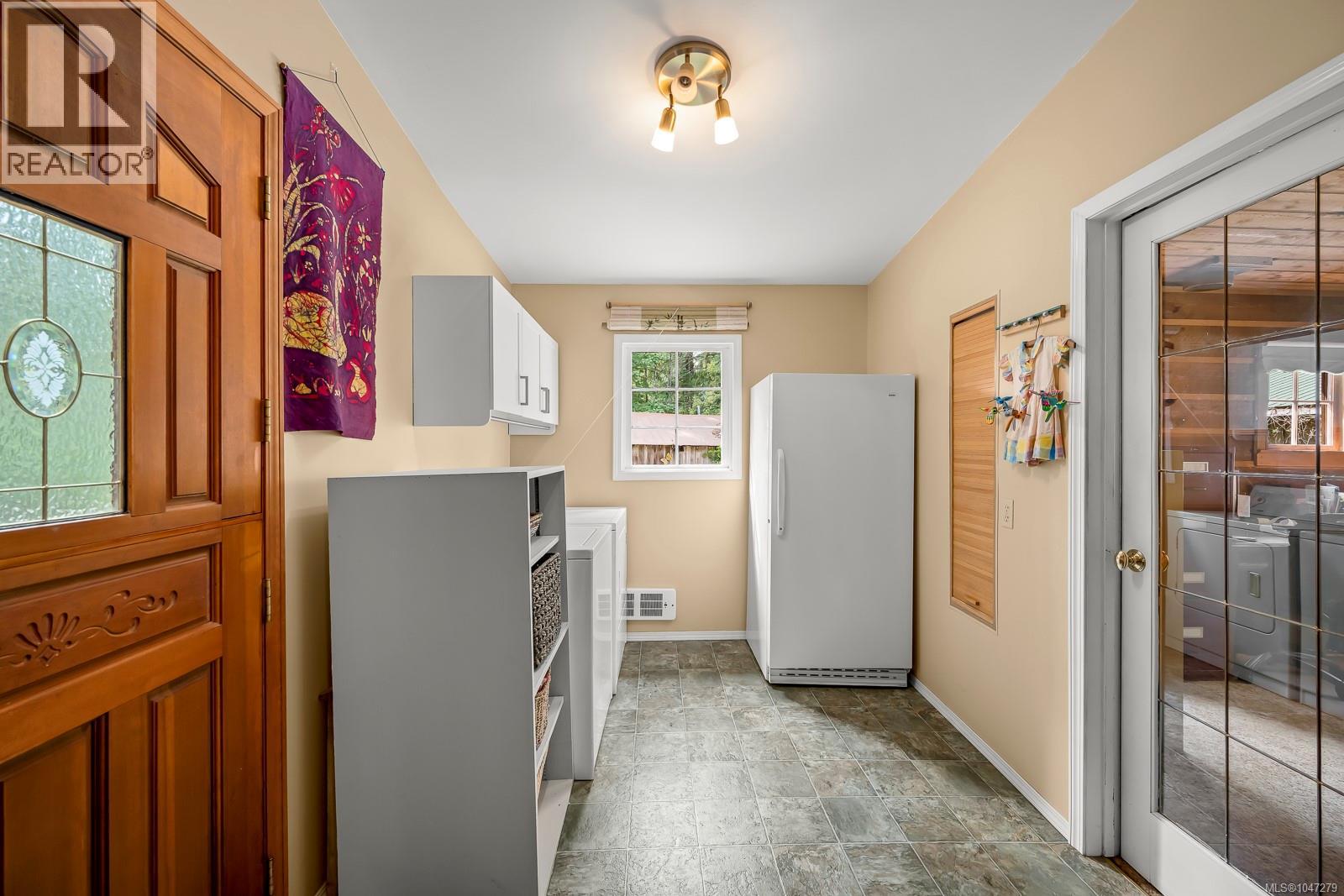 1584 Nurmi Rd - Image 34