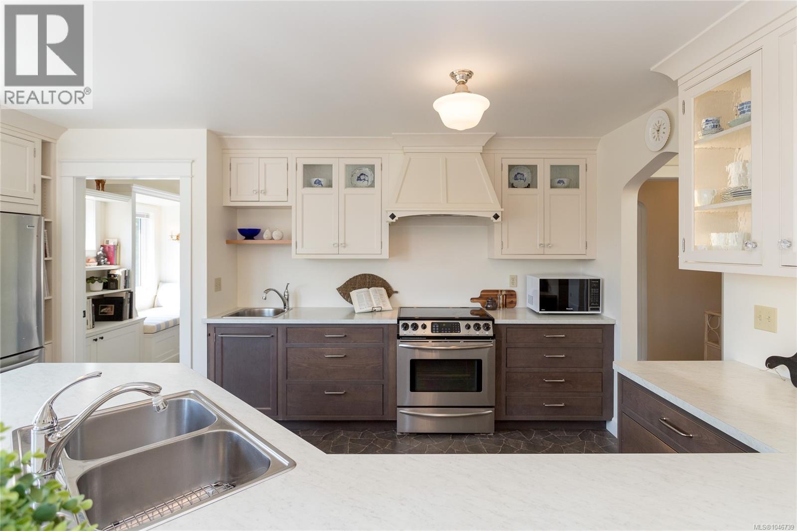 2825 Austin Ave - 13