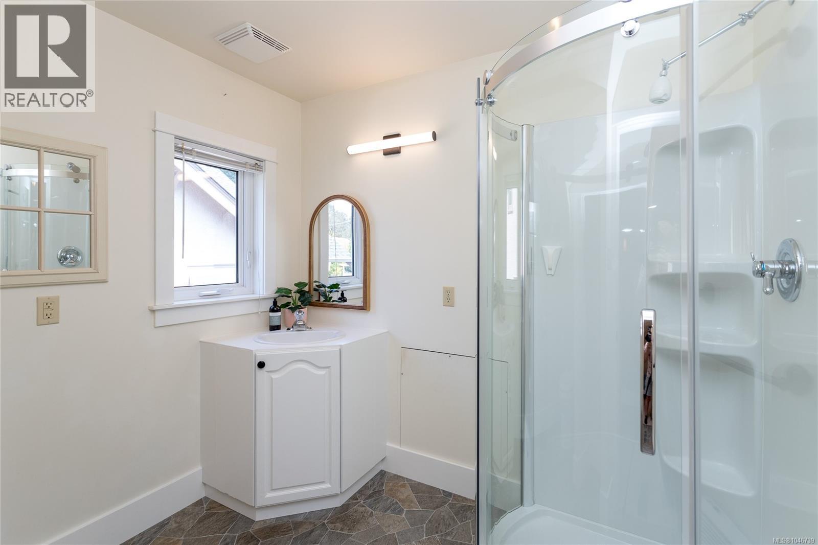 2825 Austin Ave - 39