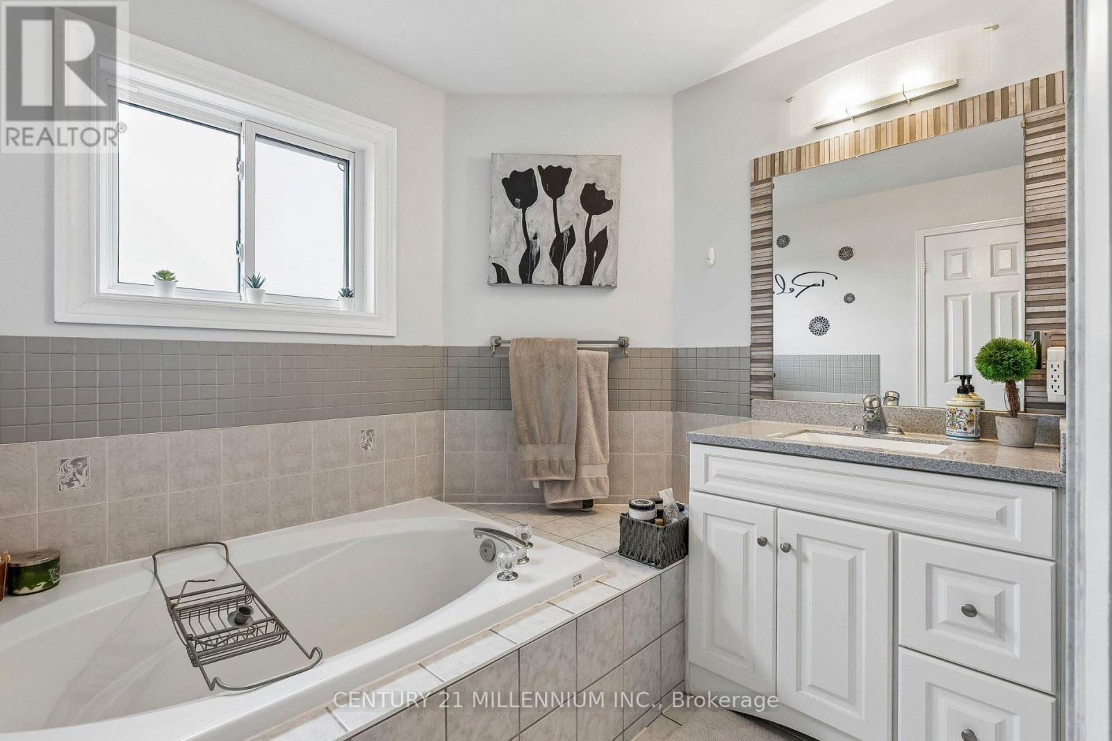 332 ST JOAN OF ARC AVENUE - Image 26