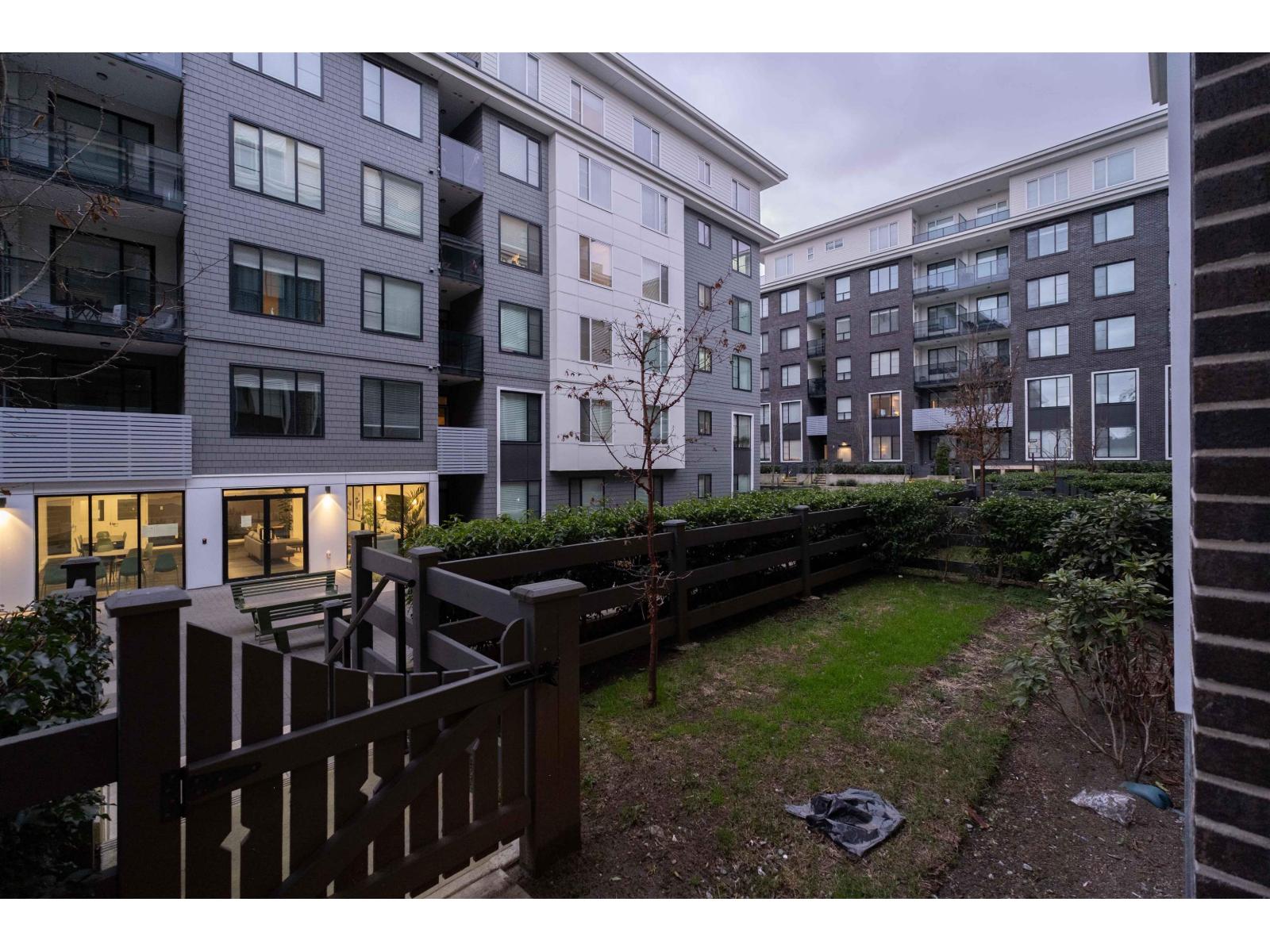 113 15858 FRASER HIGHWAY, Surrey