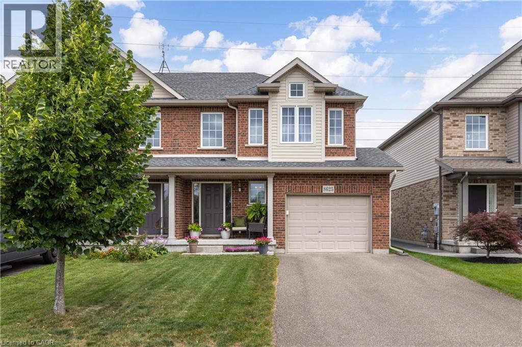 8625 UPPER CANADA Drive - 1